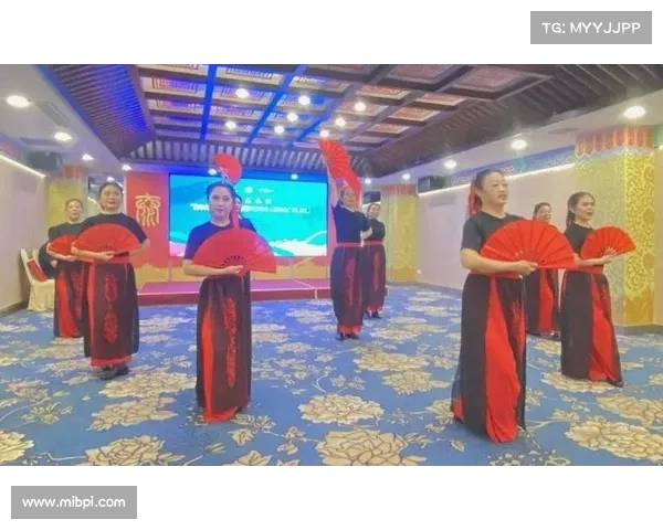 61岁老者脚蹬旱冰鞋翩然起舞展现青春活力令人惊叹 61岁老者脚蹬旱冰鞋翩然起舞展现青春活力令人惊叹