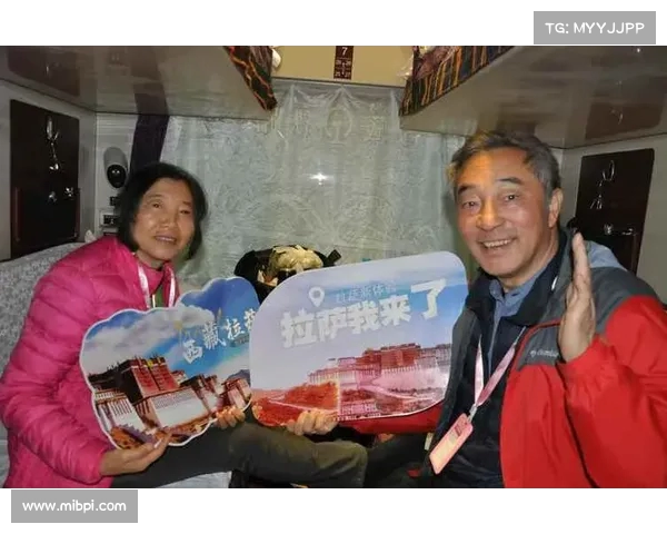 今年以来入藏旅游专列开行数量与服务游客量创新高推动西藏旅游蓬勃发展 今年以来入藏旅游专列开行数量与服务游客量创新高推动西藏旅游蓬勃发展